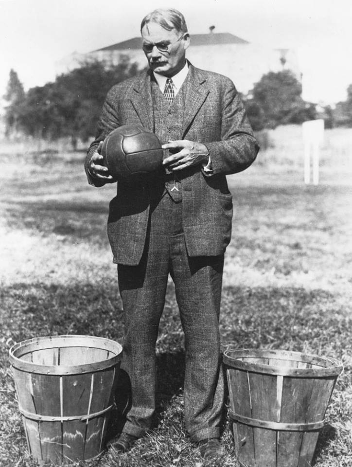 Krepšinio pradininkas Džeimsas Neismitas (James Naismith). XIX a. 9 deš.