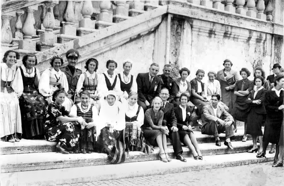 Lietuvos moterų krepšinio komanda Italijoje. 1938 m.