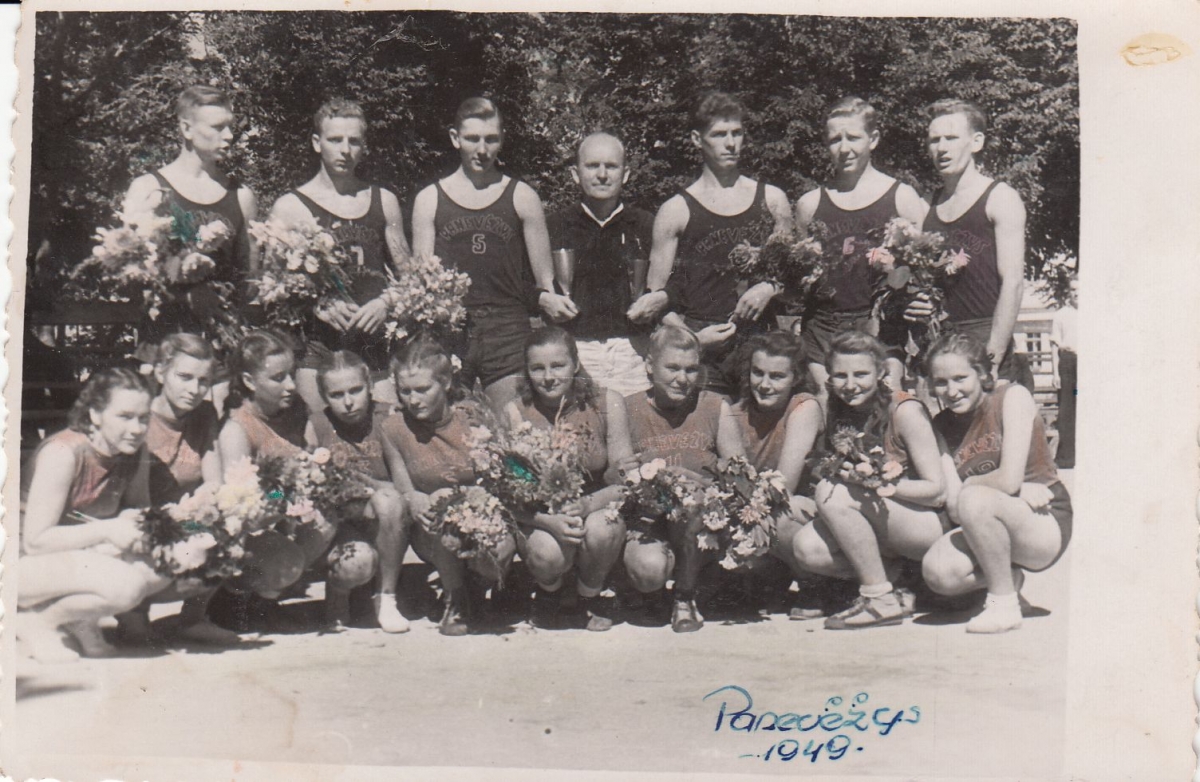 Panevėžio vyrų ir moterų krepšinio rinktinės. 1949 m.