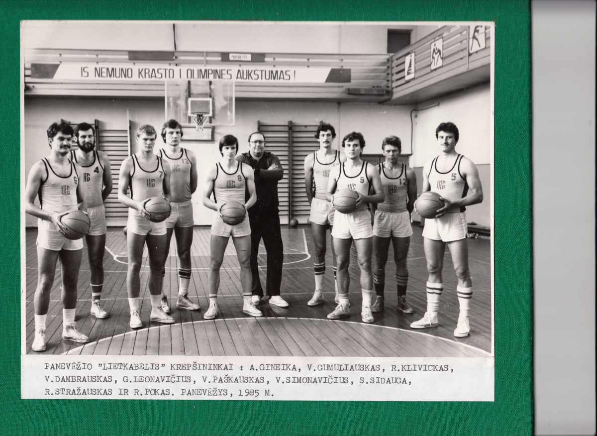 Panevėžio „Lietkabelio“ krepšininkai. 1985 m.