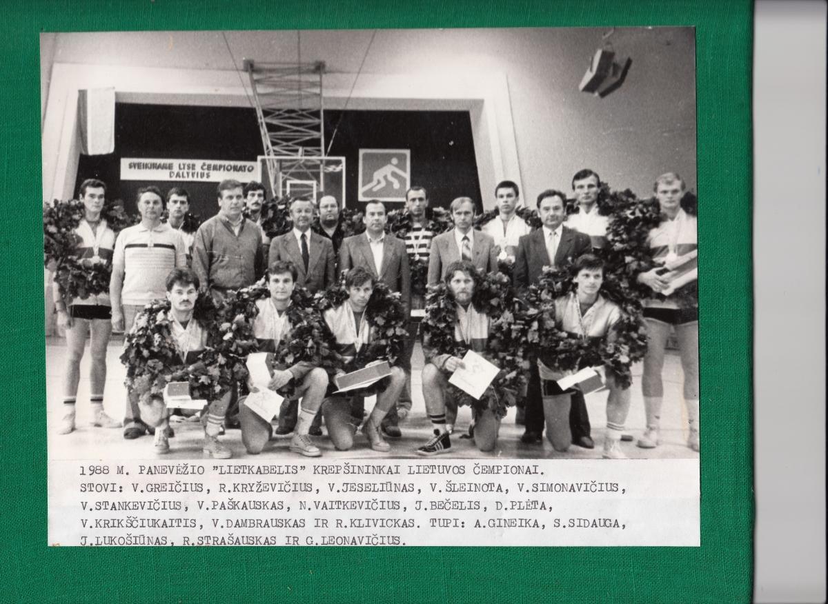 Panevėžio „Lietkabelio“ krepšininkai – Lietuvos čempionai. 1988 m.